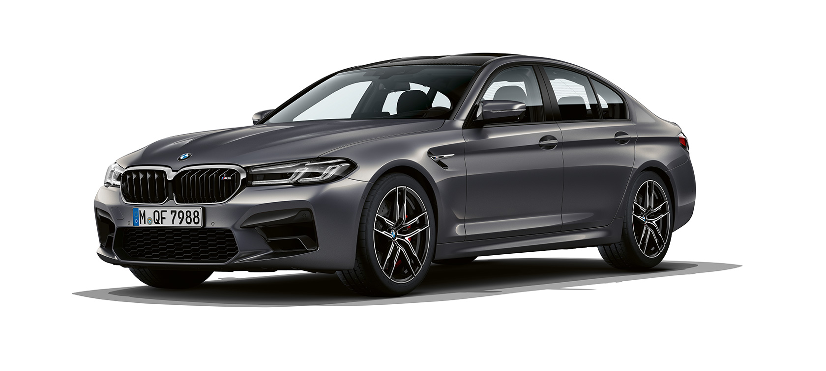 BMW M5 F90 2020 sedd snett framifrån BMW M5 F90 LCI Facelift 2020 BMW Individual Brands Hatch Grå metallic sedd snett framifrån