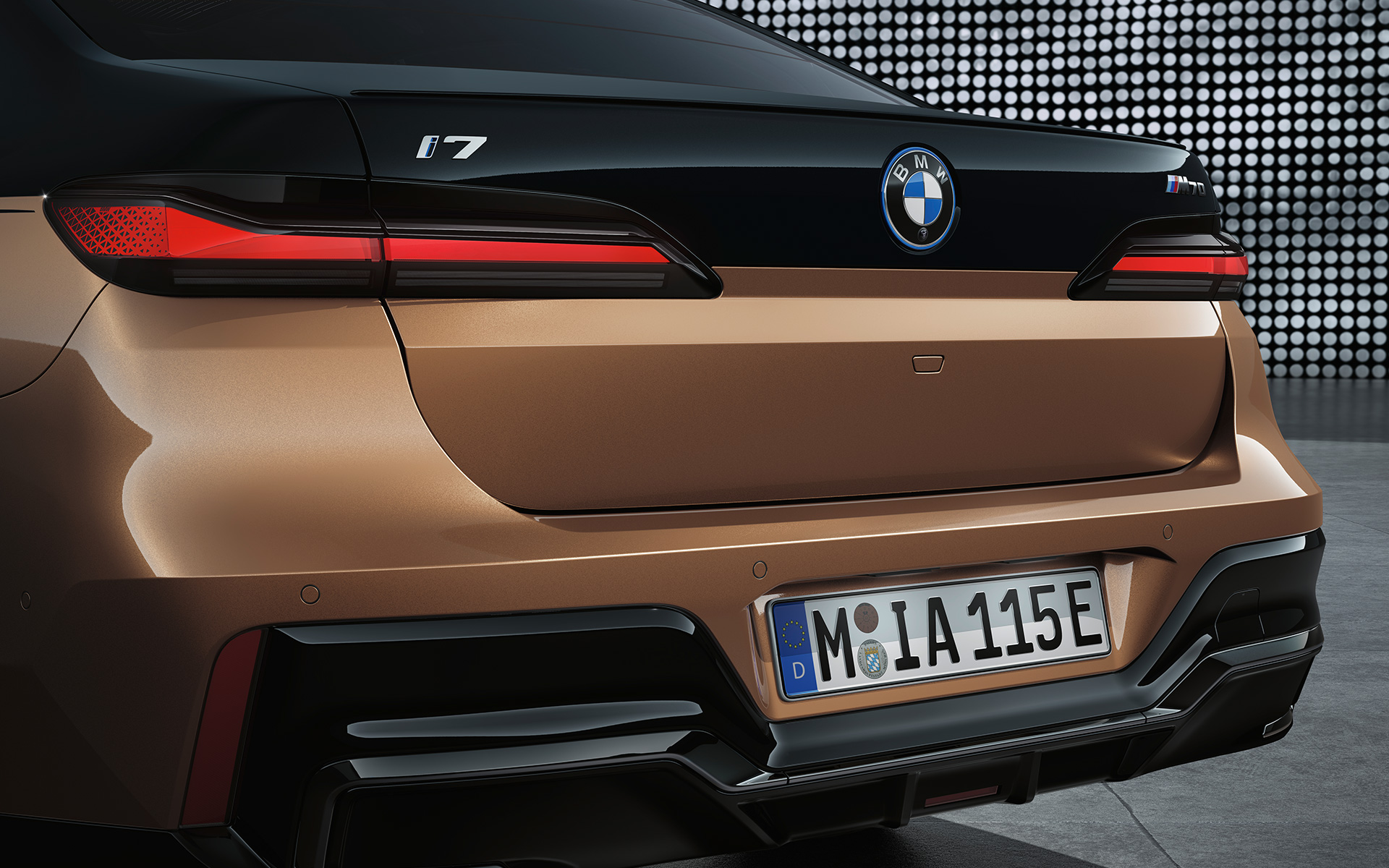 BMW i7 M70 xDrive Sedan G70 M bakspoiler