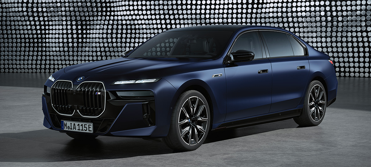 Frozen Tansanite Blue speciallacker BMW 7-serien M G70 BMW 7-serien M G70 Frozen Tansanite Blue speciallacker