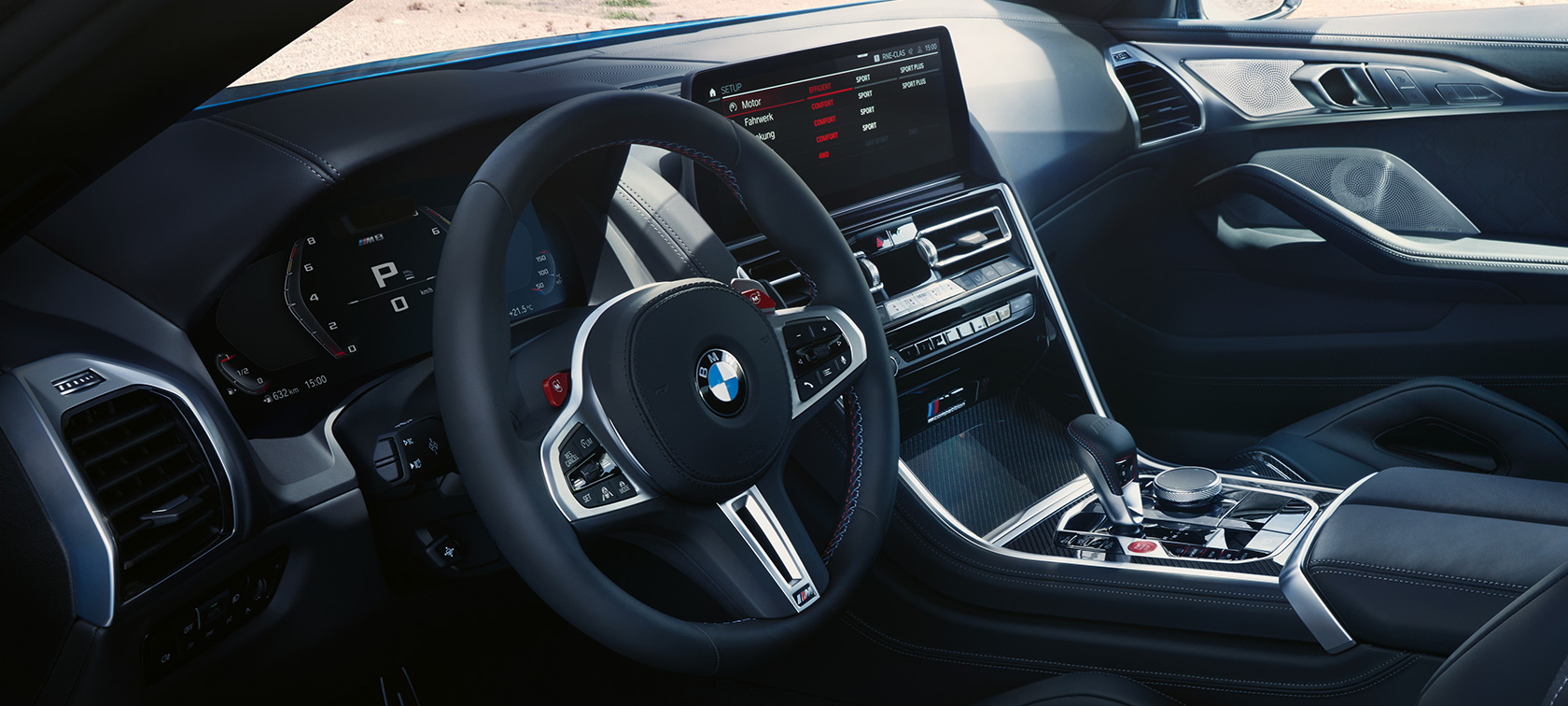 M lädersportratt BMW M8 Competition Coupé F92 LCI Facelift 2022 förarplats BMW M8 Competition Coupé F92 LCI Facelift 2022 förarplats Control Display M lädersportratt