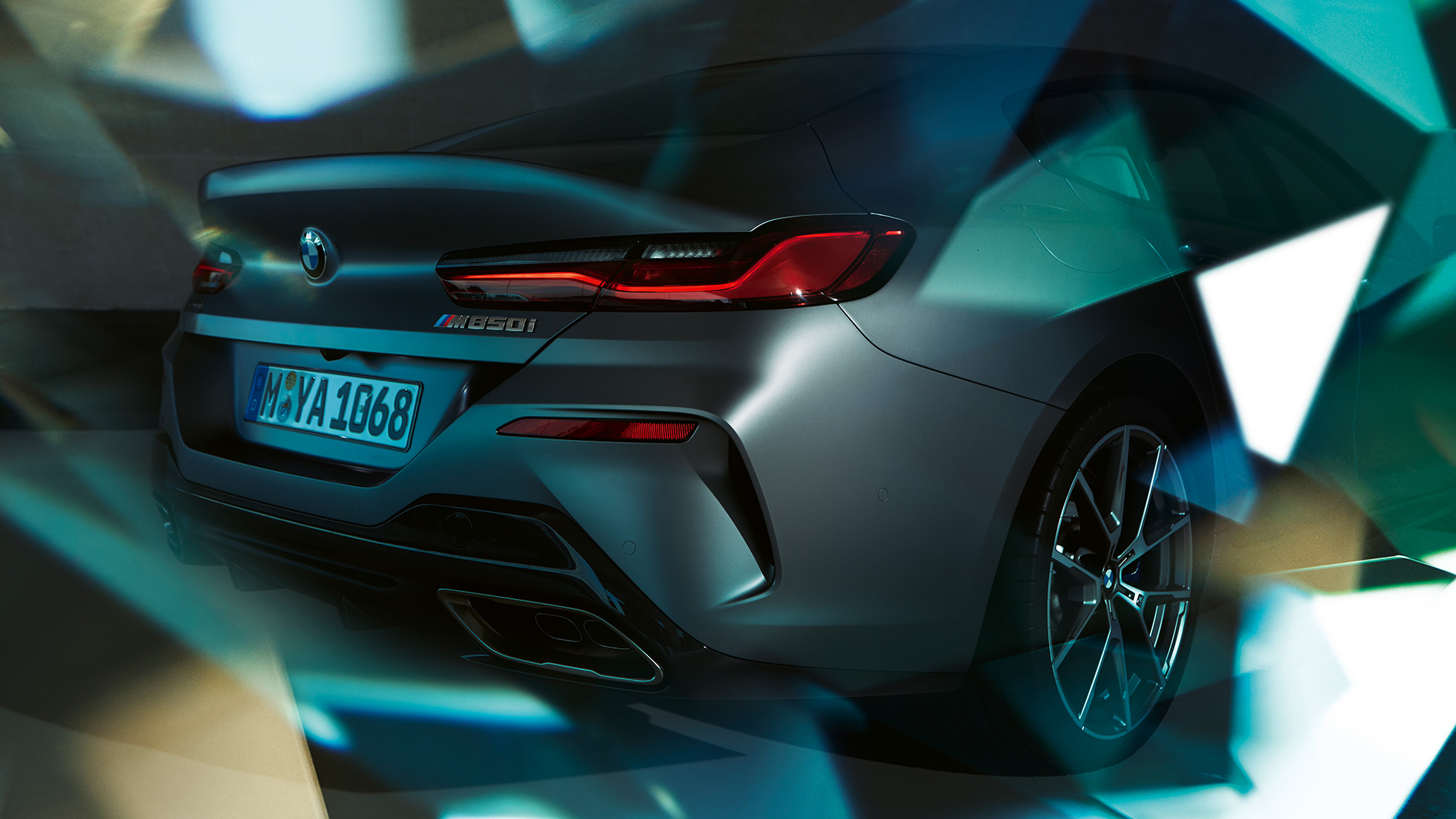BMW M850i xDrive Gran Coupé närbild bakifrån BMW M850i xDrive Gran Coupé G16 2019 BMW Individual Frozen Bluestone metallic närbild bakifrån