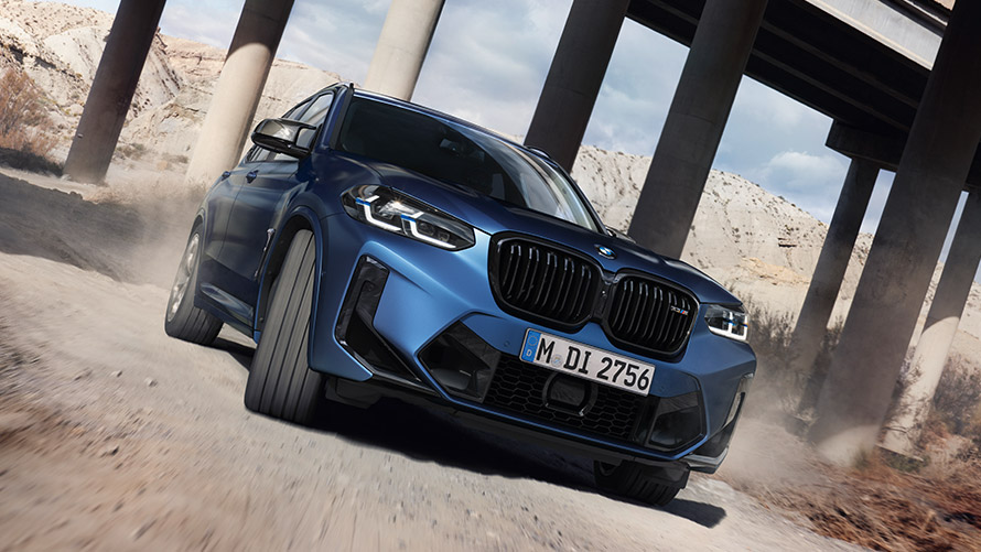 BMW X3 M F97 sedd snett framifrån körande BMW M-modeller BMW X3 M F97 sedd snett framifrån körande