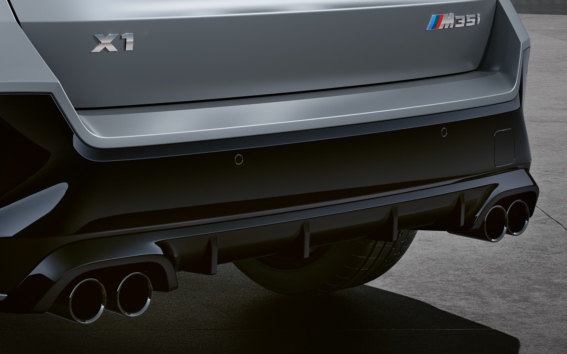 BMW X1 M35i xDrive utvändig utrustning detalj avgasändrör