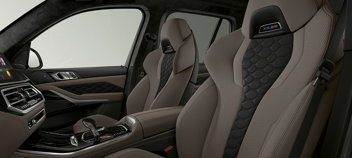 M multifunktionsstolar BMW X5 M M multifunktionsstolar med X5 M-logotyp BMW X5 M F95 interiör