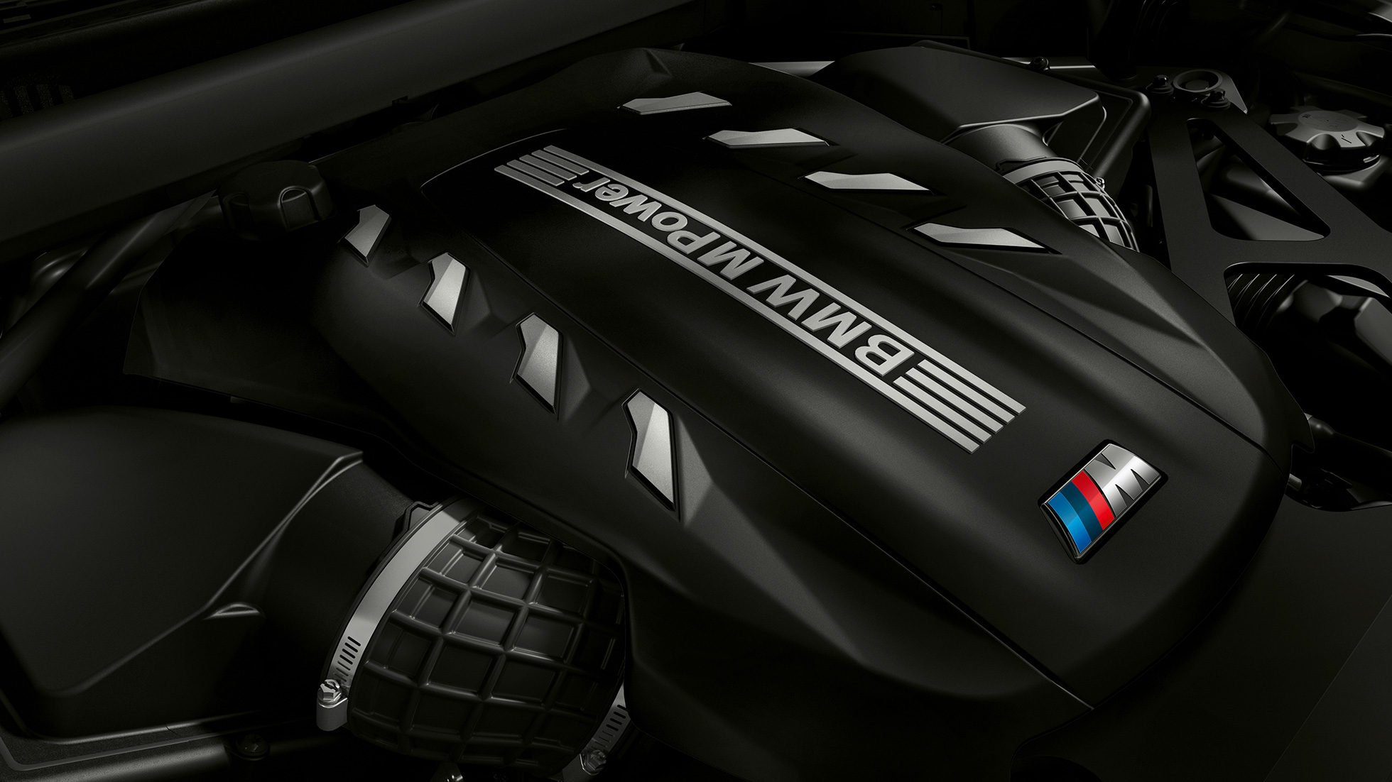 Den kraftfulla 8-cylindriga M TwinPower Turbo bensinmotorn i BMW X5 M Competition Den kraftfulla 8-cylindriga M TwinPower Turbo bensinmotorn i BMW X5 M Competition F95 M detaljvy