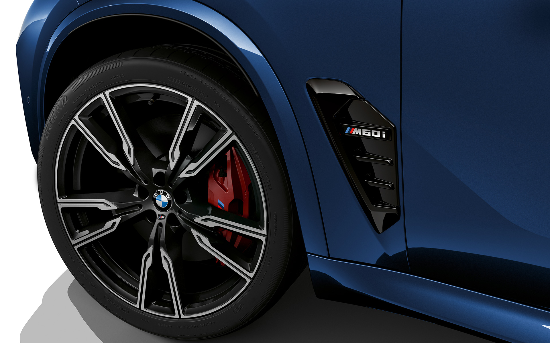 BMW X5 M60i xDrive G05 MP Air Breather i närbild
