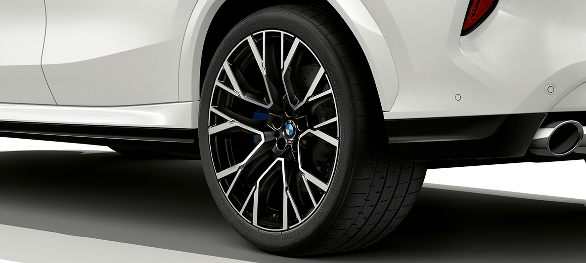 21-tums M lättmetallfälgar Bicolor Orbitgrå BMW X6 M F96 21-tums M lättmetallfälgar Bicolor Orbitgrå BMW X6 M F96 2020 SUV närbild
