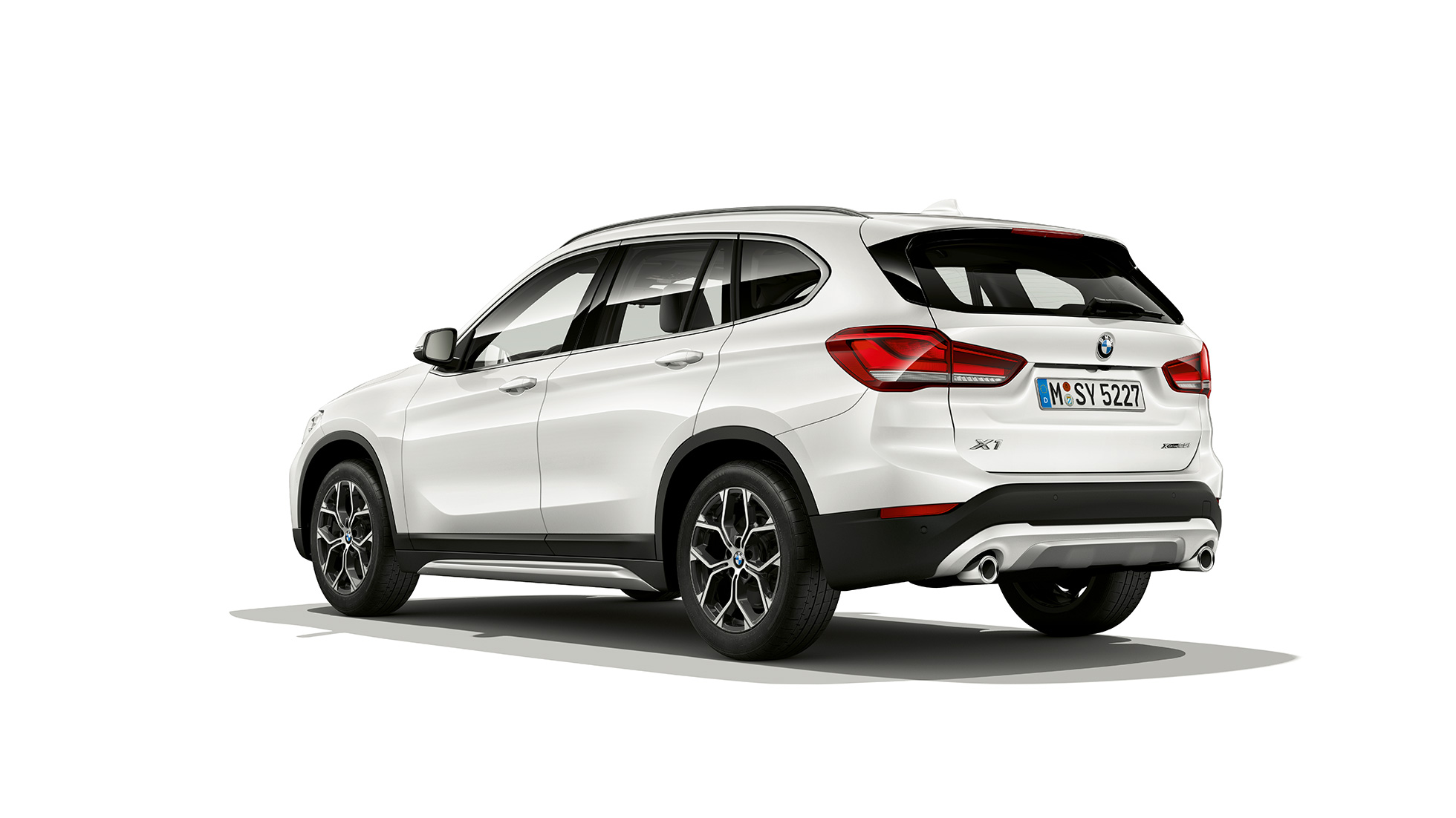 BMW X1, Modell xLine, trefjärdedelsvy bakifrån BMW X1, Modell xLine, trefjärdedelsvy bakifrån studiobild