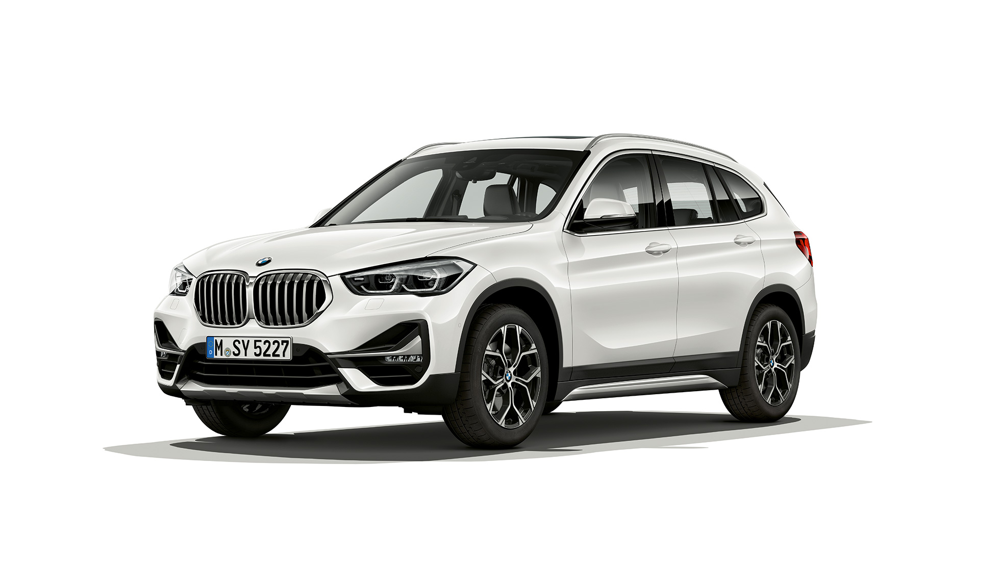 BMW X1, Modell xLine, trefjärdedelsvy framifrån BMW X1, Modell xLine, trefjärdedelsvy framifrån studiobild
