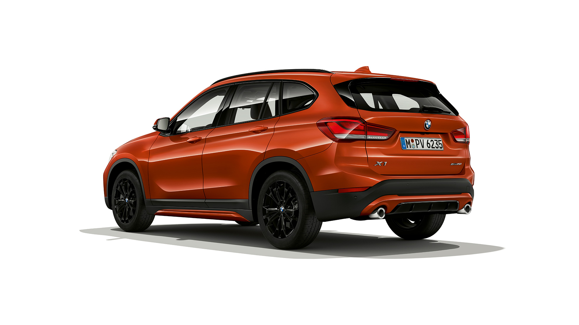 BMW X1, Modell M Sport Line, trefjärdedelsvy bakifrån BMW X1, Modell M Sport Line, trefjärdedelsvy bakifrån studiobild
