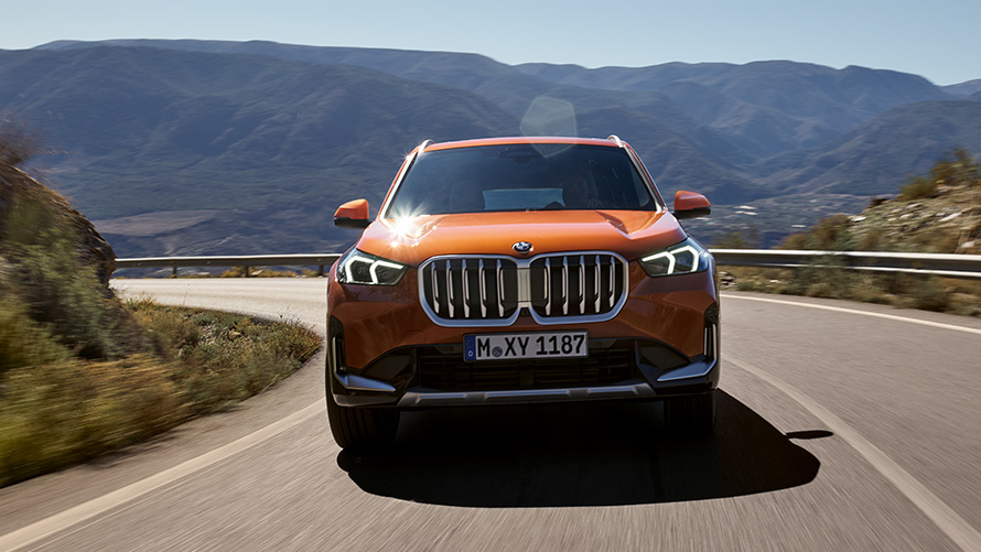 Förarassistans BMW X1 U11 ICE xLine 2022 BMW X1 U11 ICE xLine Utah orange metallic 2022 förarassistans säkerhet