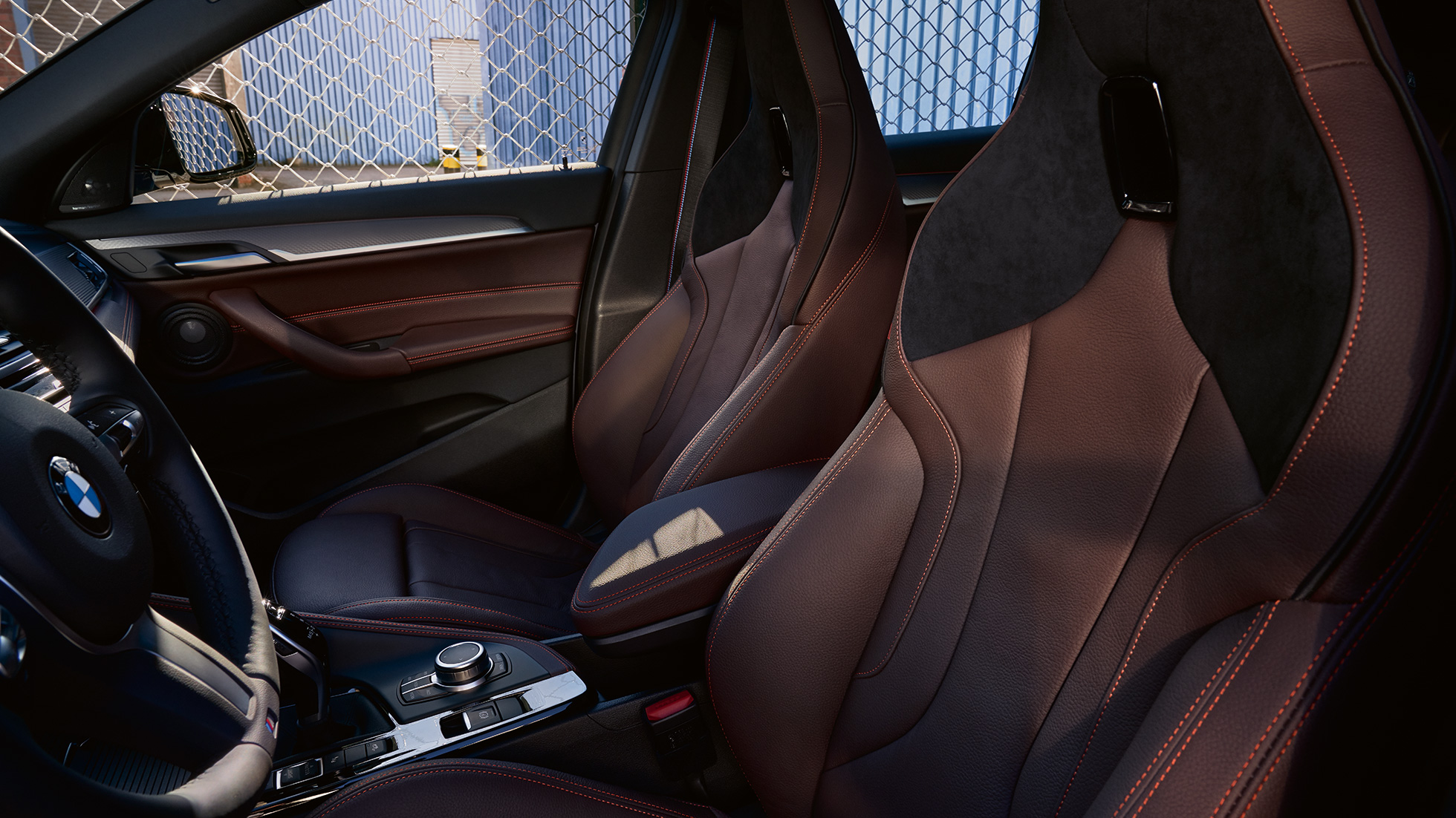 Mittkonsol BMW X2 F39 BMW X2 2018 F39 Interiör mittkonsol