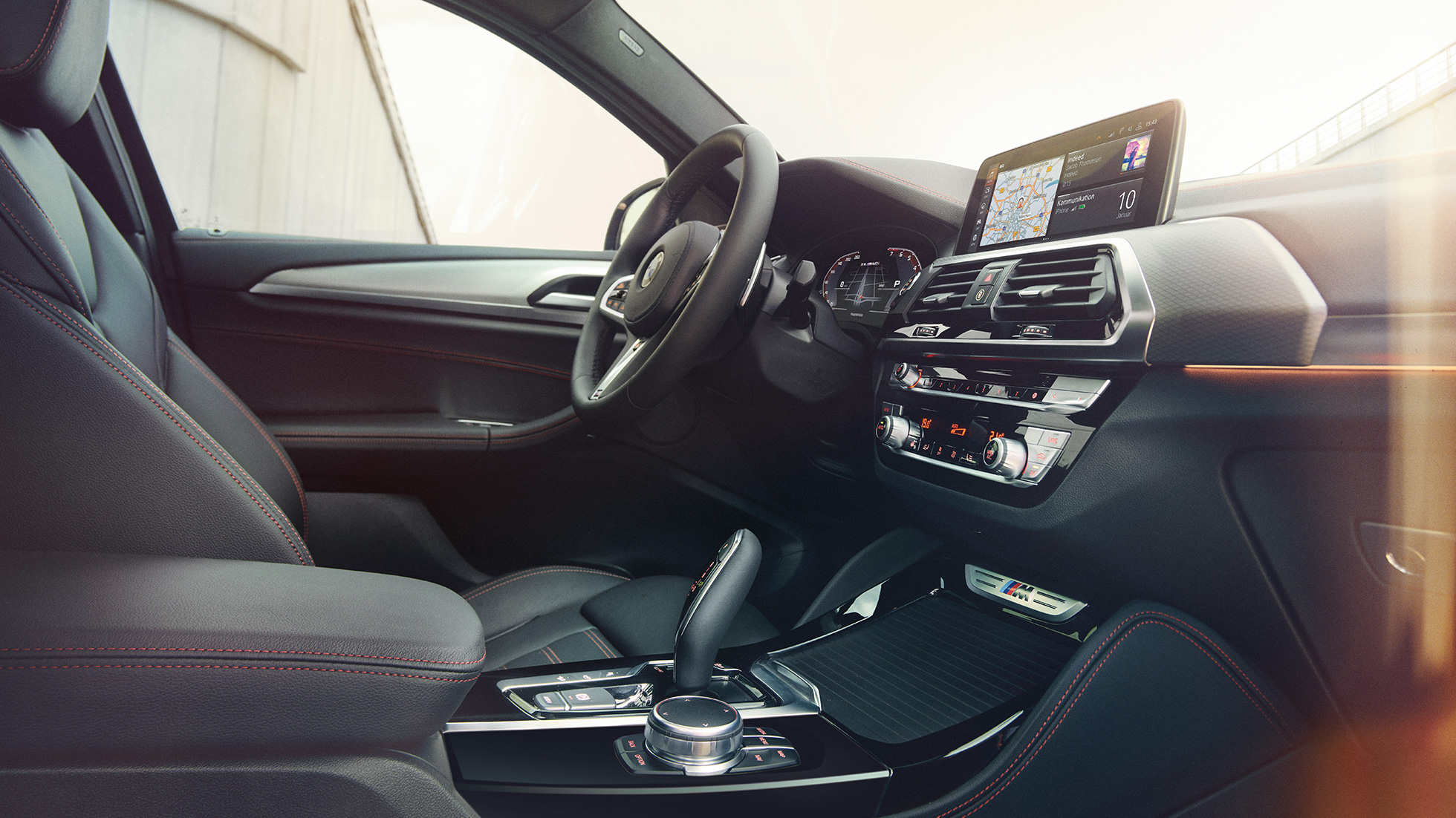 Högkvalitativ interiör BMW X4 Högkvalitativ interiör BMW X4 G02 2018 Kupé