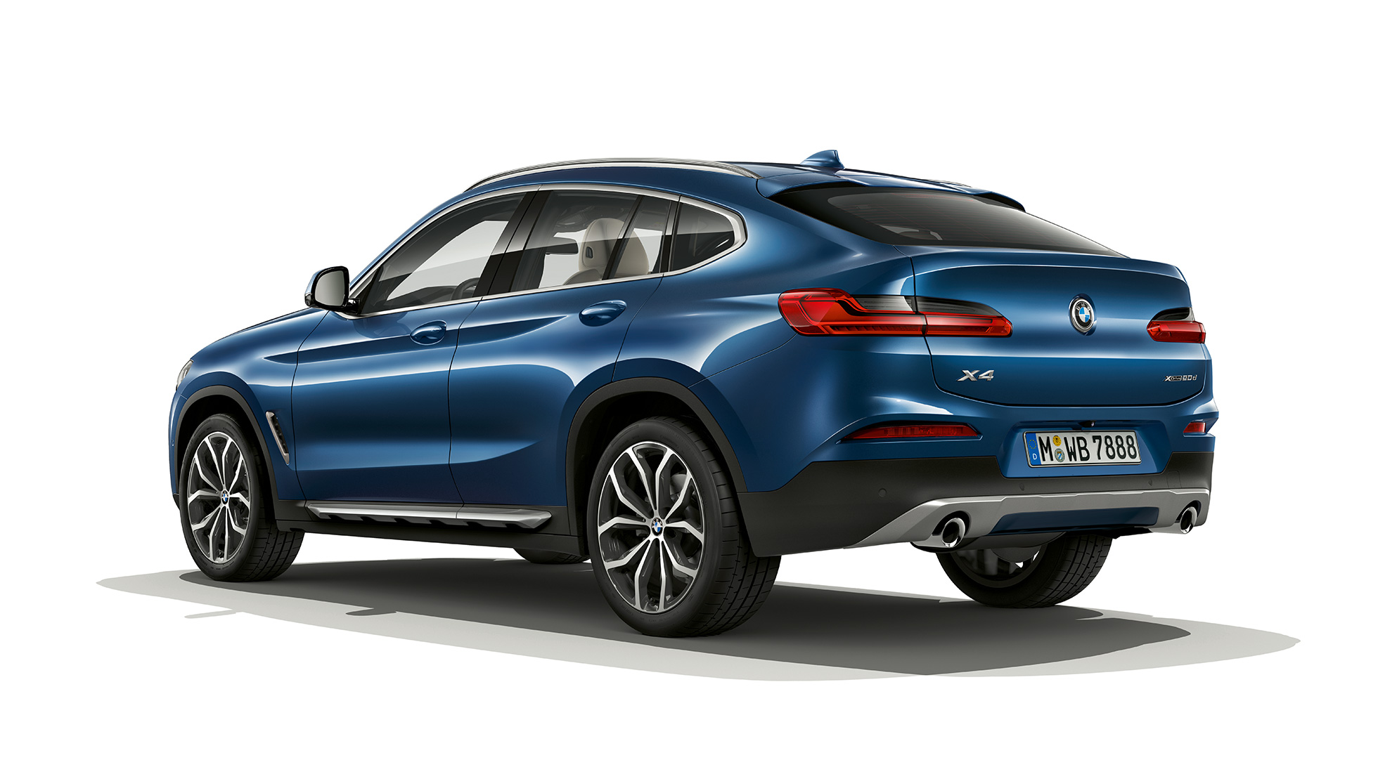 Trefjärdedelsvy bakifrån BMW X4 Modell xLine BMW X4 xDrive20d Modell xLine G02 2018 Phytonicblå trefjärdedelsvy bakifrån