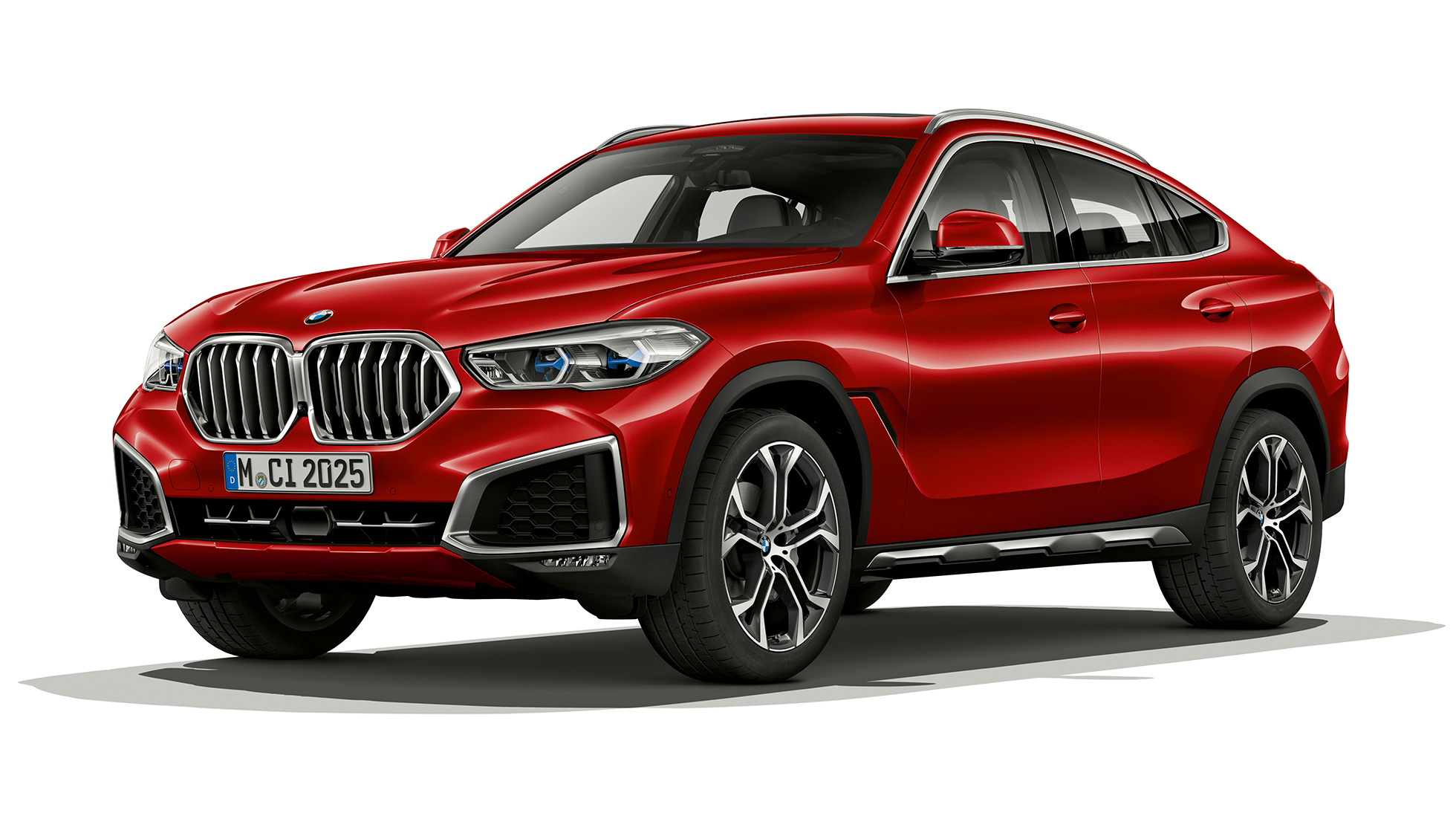 BMW X6 med BMW xLine, exteriör. BMW X6 med BMW xLine trefjärdedelsvy framifrån.