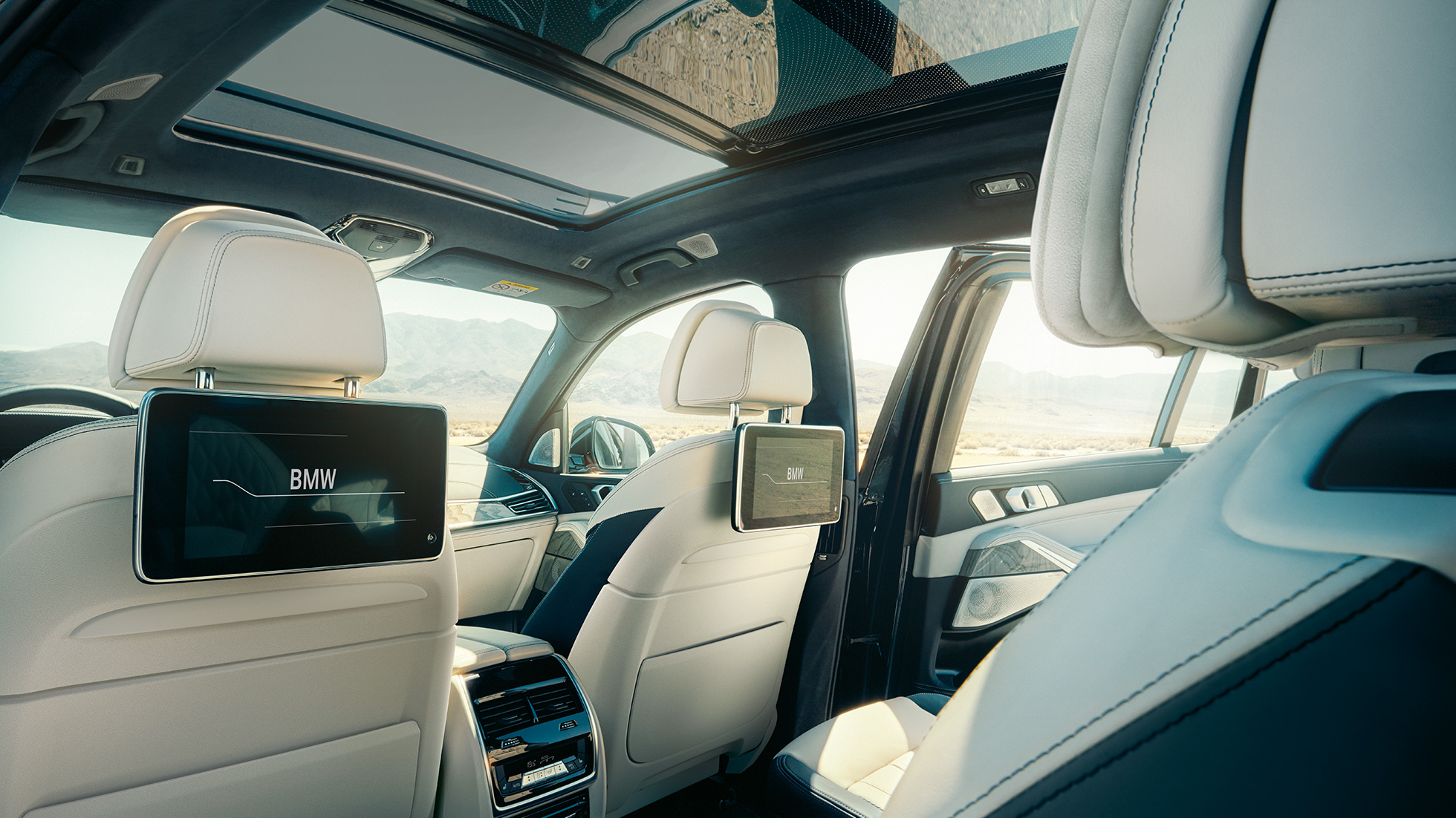 BMW X7 interiör BMW X7 interiör: Perspektiv från tredje sätesraden