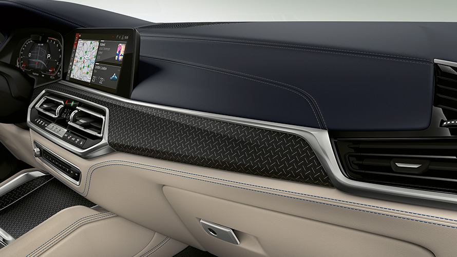 BMW Individual &auml;deltr&auml;utf&ouml;rande &rdquo;Fineline&rdquo; svart med aluminiuminl&auml;gg, n&auml;rbild