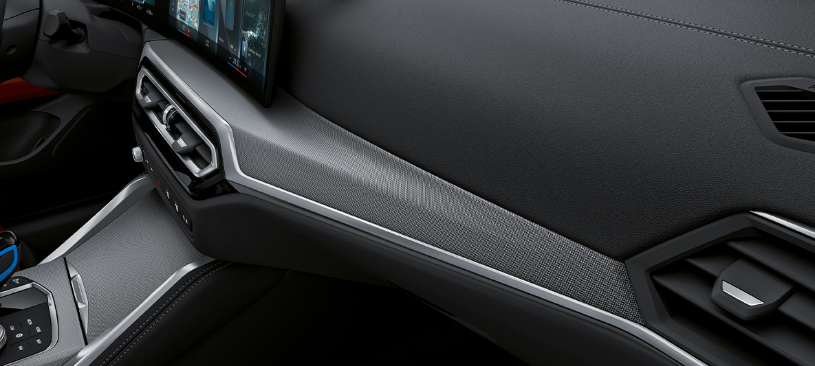 BMW Individual ädelträutförande ”Fineline” svart med aluminiuminlägg, närbild BMW Individual ädelträutförande ”Fineline” svart med aluminiuminlägg, närbild