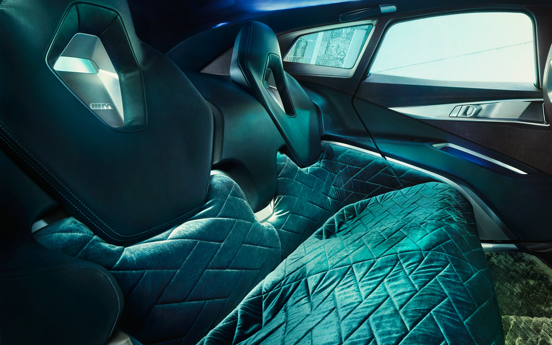 BMW Concept XM (G09) bild av kupén bak närbild av loungen BMW Concept XM (G09) bild av kupén bak närbild av loungen