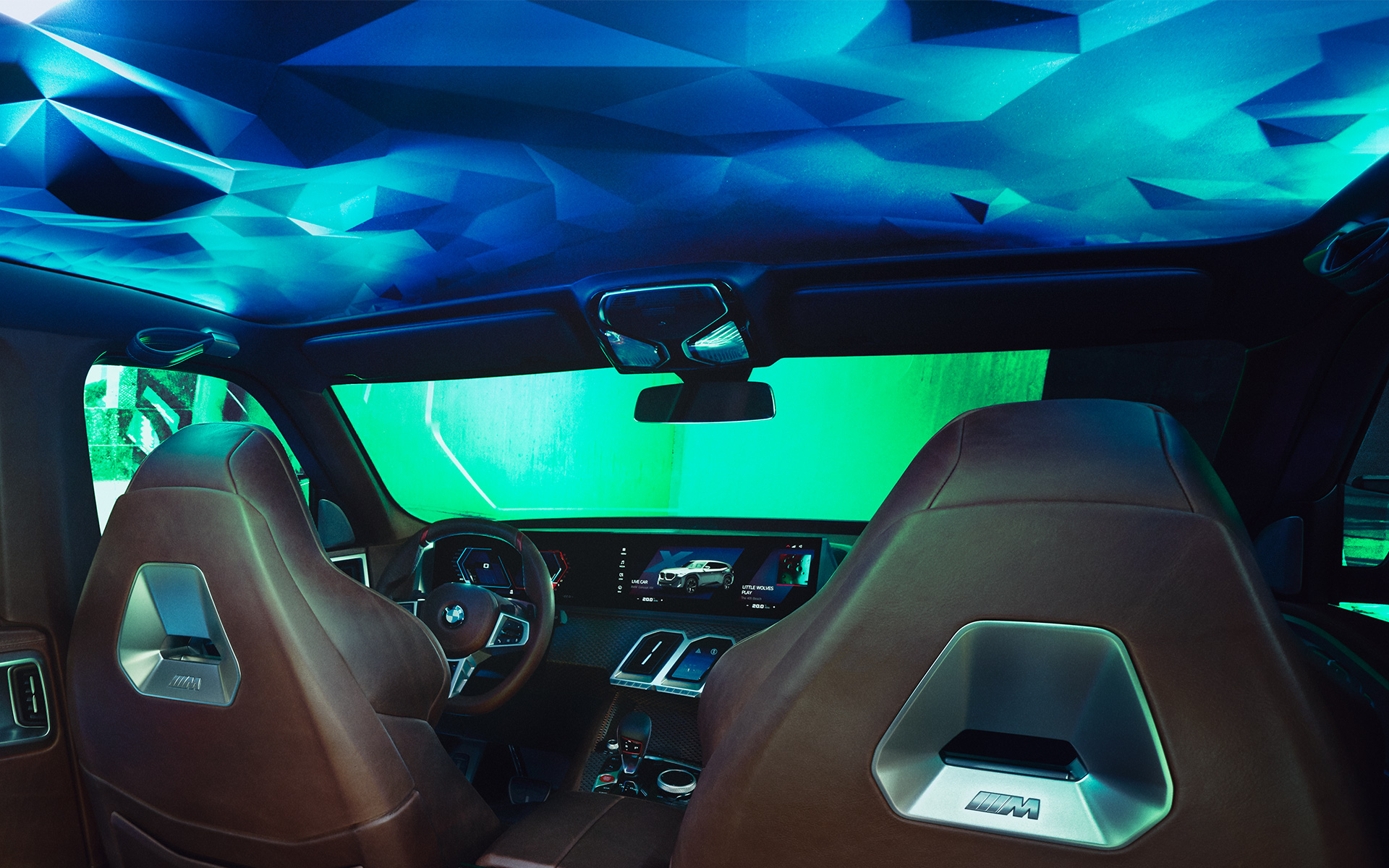 BMW Concept XM (G09) bild av kupén från sidan närbild av innertaket BMW Concept XM (G09) bild av kupén från sidan närbild av innertaket