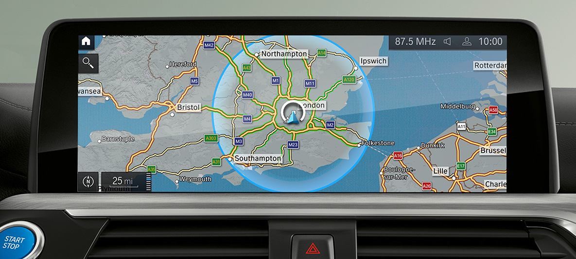 BMW Maps Connected Charging BMW Maps Connected Charging visning av den elektriska räckvidden i instrumentpanelen.