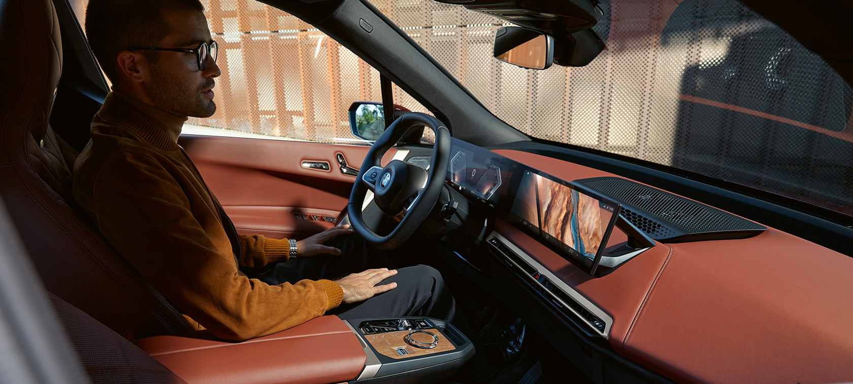 BMW iDrive BMW iDrive det banbrytande användargränssnittet i BMW ConnectedDrive