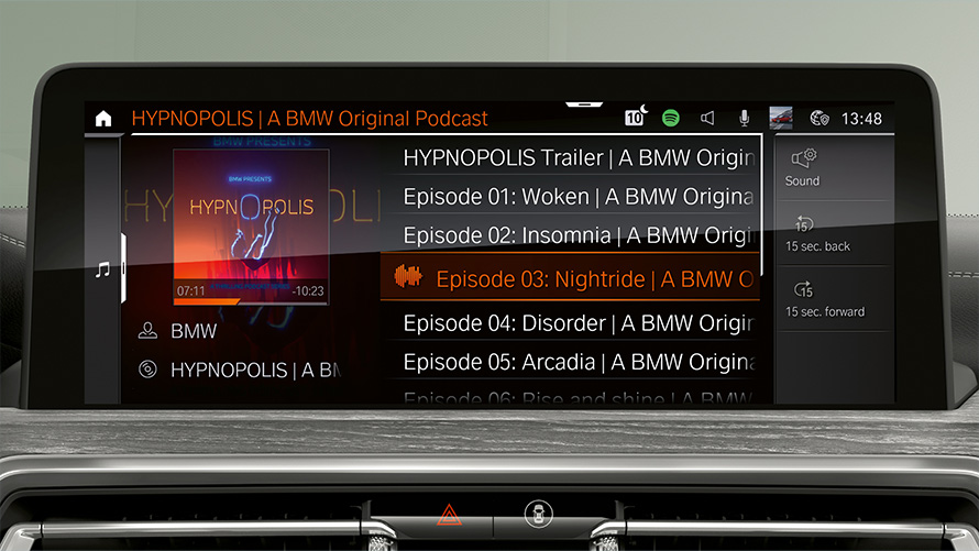 Närbild av Control Display vy Connected Music med Spotify Remote Software Upgrade närbild av Control Display vy Connected Music med Spotify