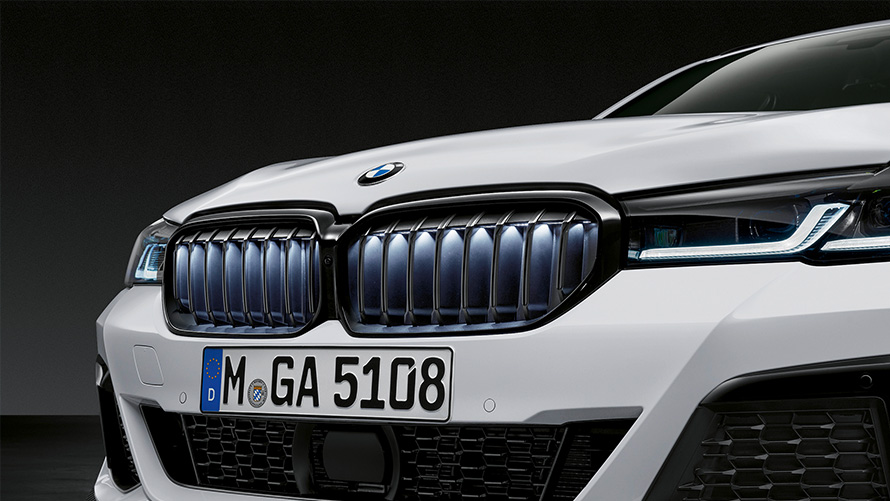 M Performance dekorgaller fram Iconic Glow BMW höst- och vintertillbehör M Performance dekorgaller fram Iconic Glow