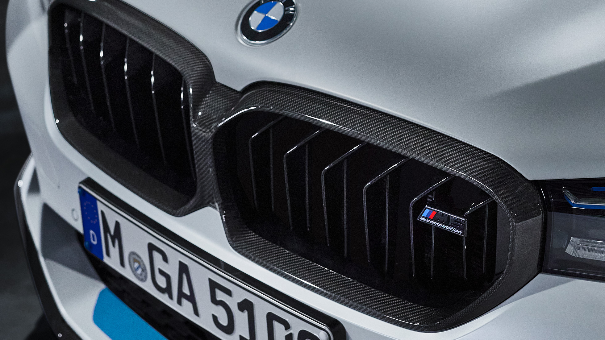 M Performance dekorgaller kolfiber för fronten. BMW M Performance Parts M Performance dekorgaller för fronten i kolfiber