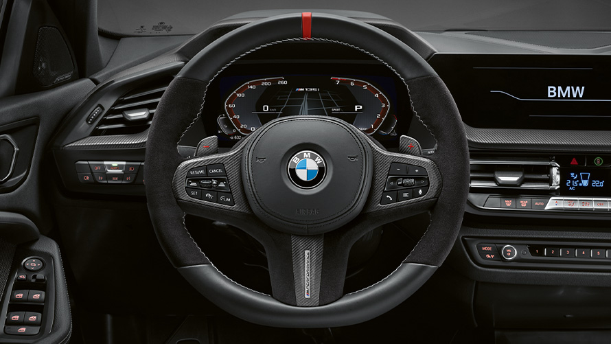 BMW M Performance ratt BMW M Performance ratt med rattkåpa i kolfiber/alcantara BMW erbjudande sommar