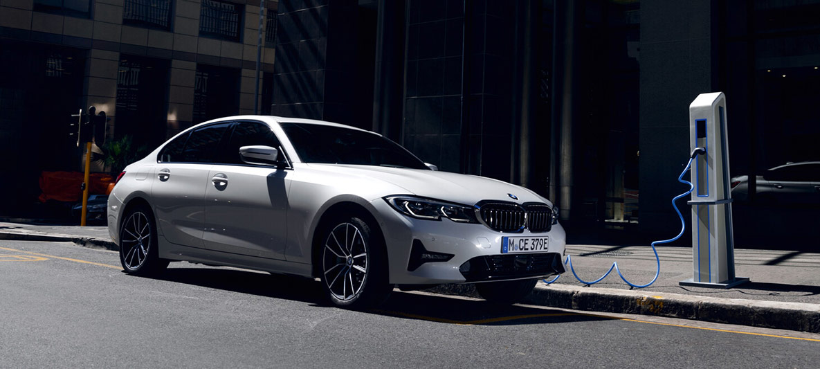 BMW 330e Sedan BMW 330e Sedan