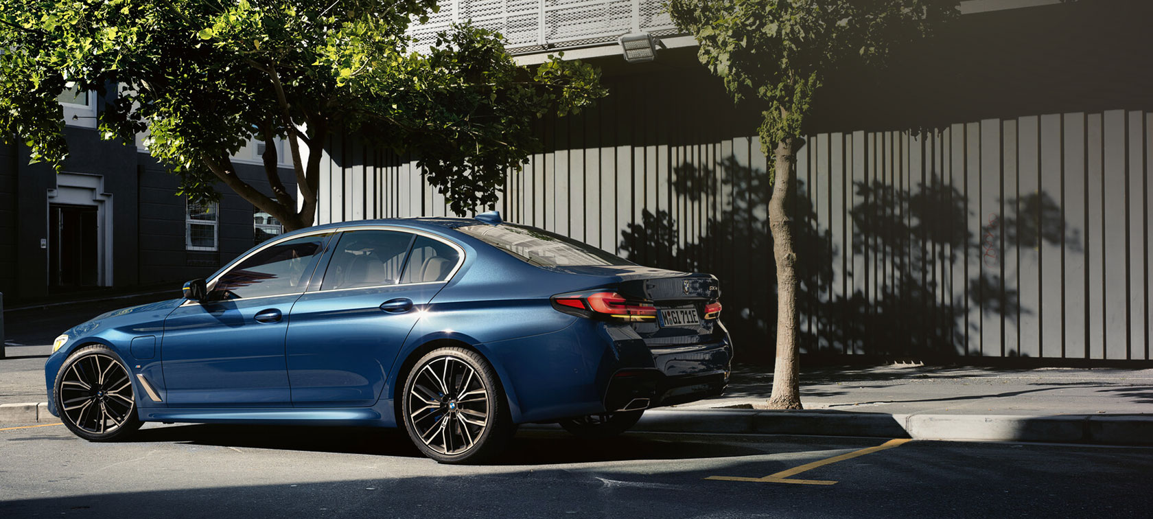 BMW 530e xDRIVE CONNECTED BMW 530e xDRIVE CONNECTED