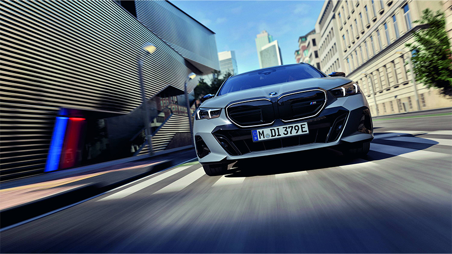 i5 M60 Touring