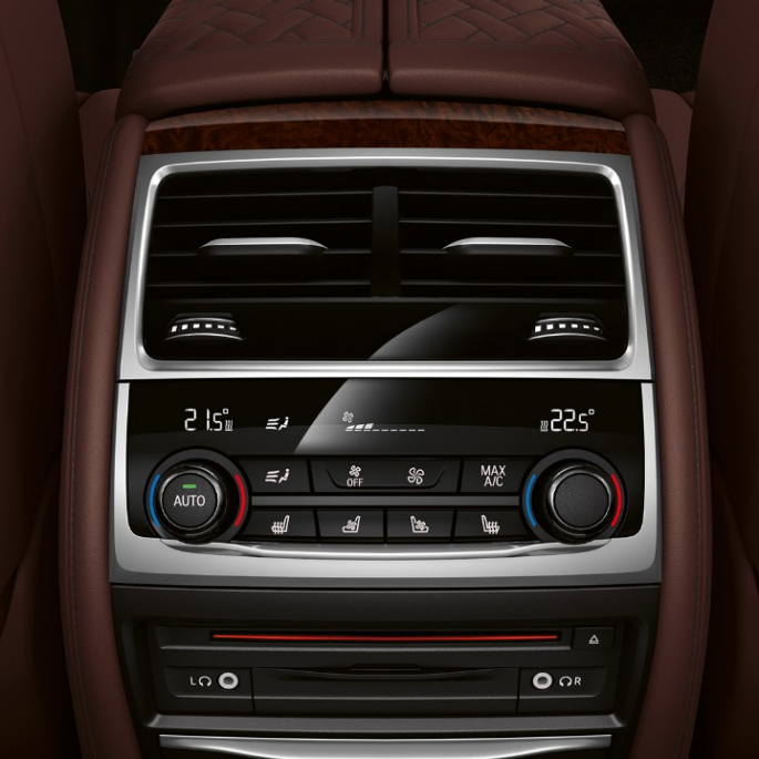 BMW 7-serie sedan M Sportpaket, klimatregleringssystem BMW 7-serie sedan M Sportpaket: Närbild av klimatregleringssystemet