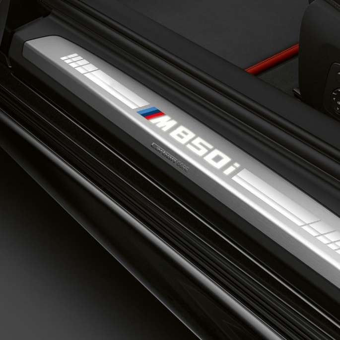 BMW M850i xDrive, Carbon Black metallic, instegslist.